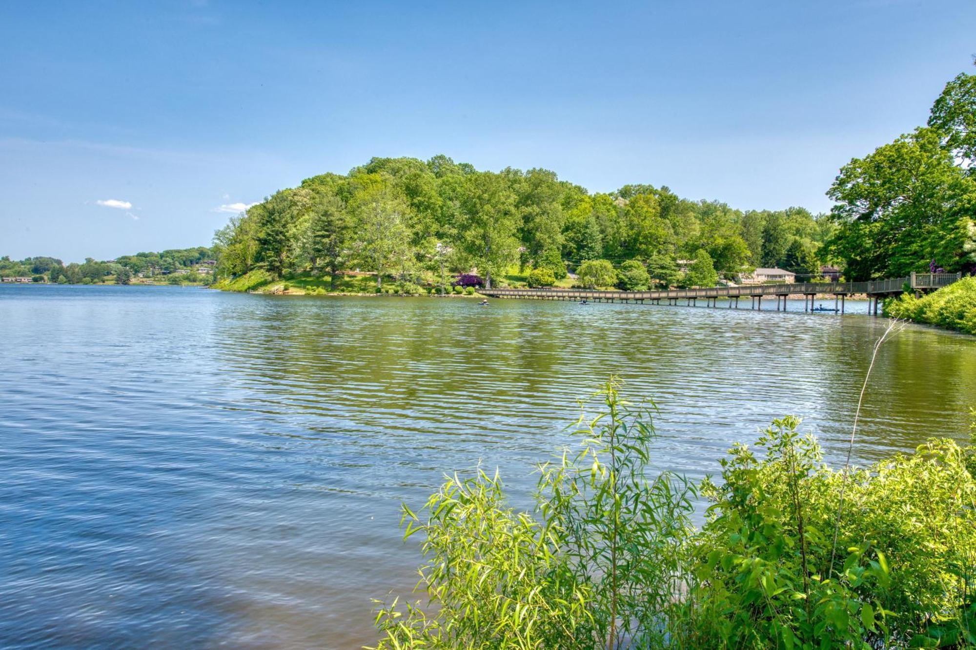 English Roses Lake Junaluska Exterior photo